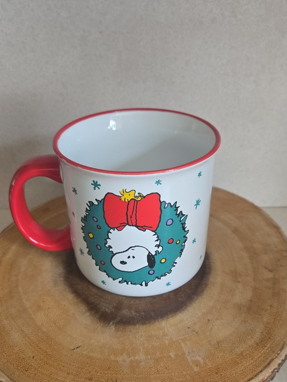 Peanuts White Ceramic Mug with Red Handle and Green Wreath